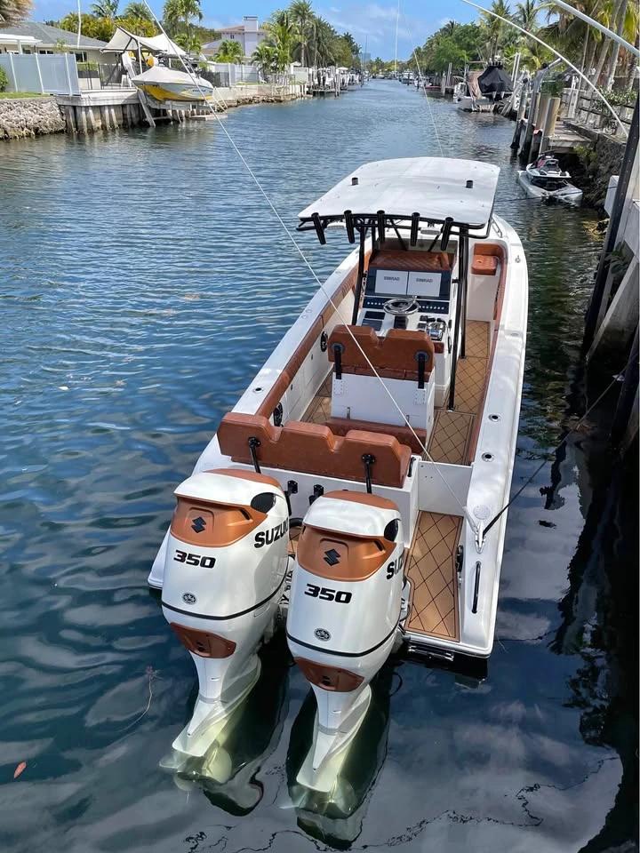 2001 Palmetto Custom 32 CC (Center Console)