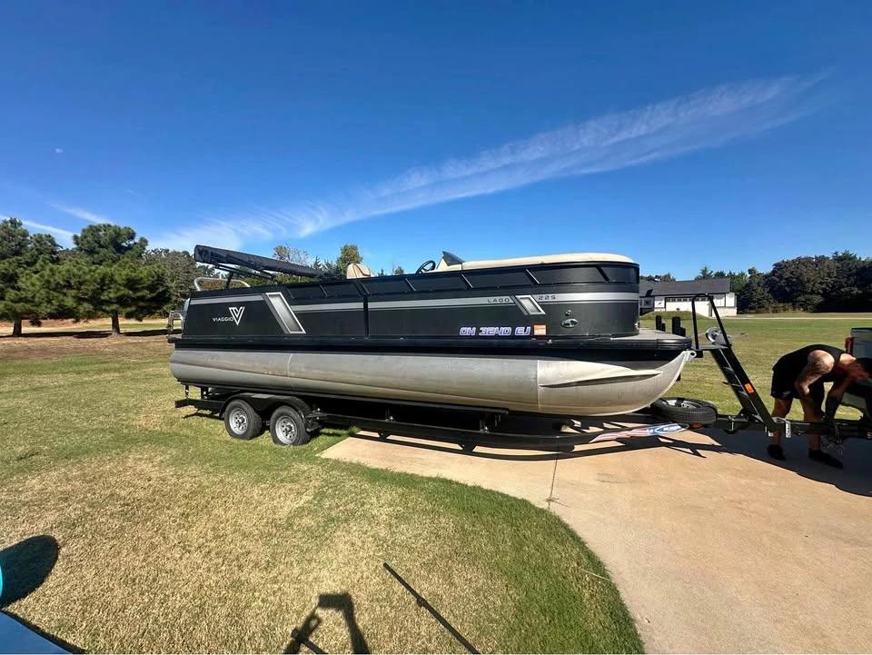 2022 Viaggio Lago 22S