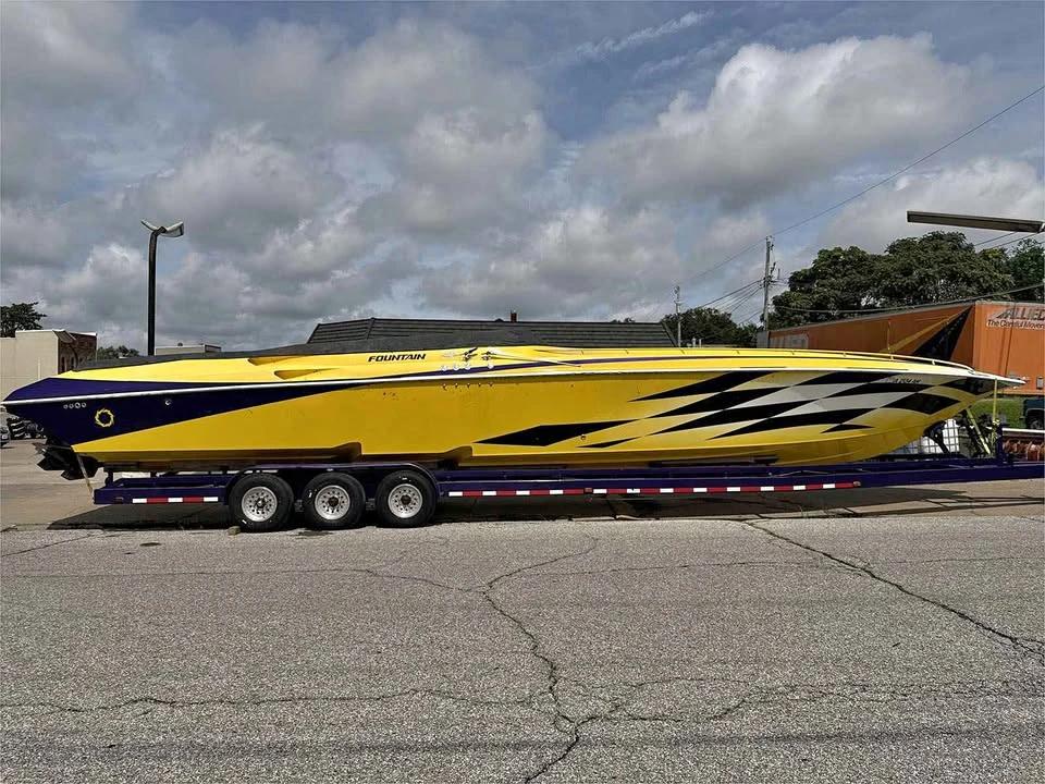 1999 Fountain Powerboats 47 Lightning