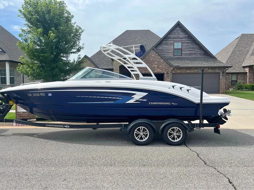 2020 Chaparral 23’ Boat