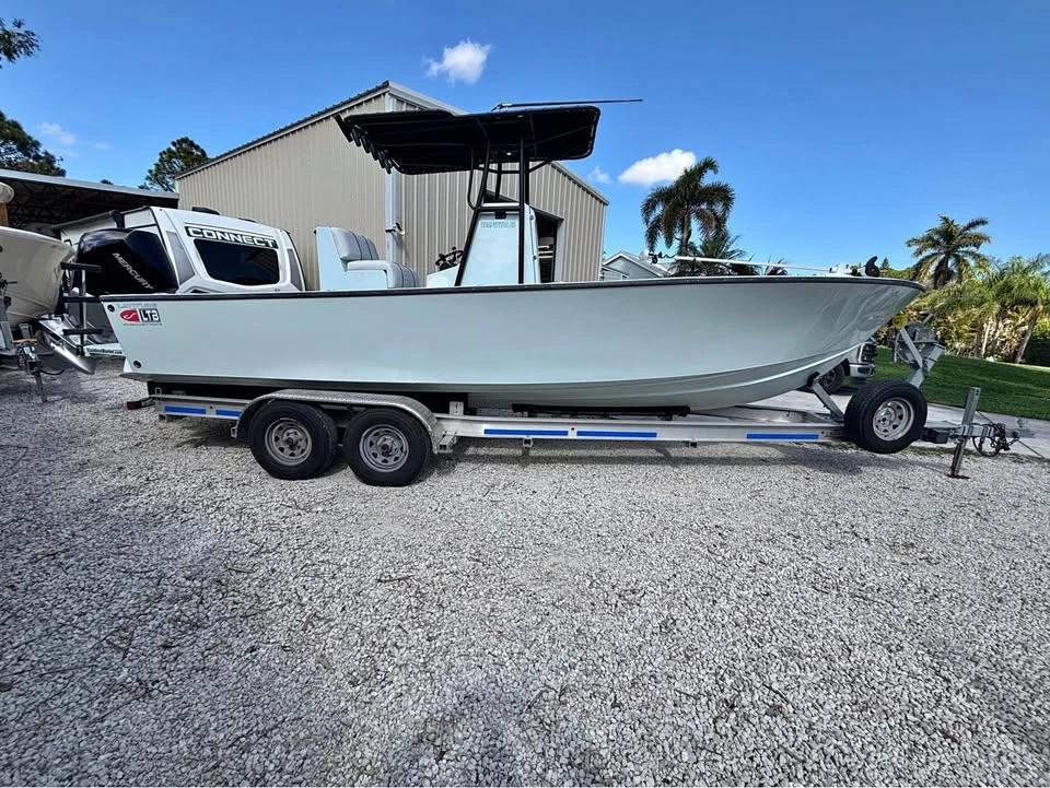 2020 LTB (Light Tackle Boats) 25 Open Fisherman