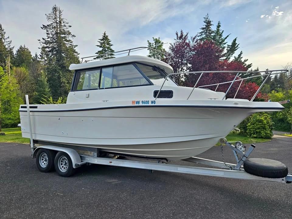 2000 Bayliner Trophy 2359 2359 Hardtop