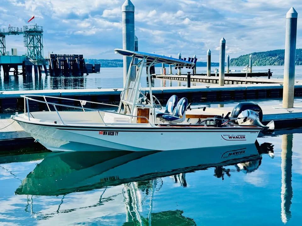 1988 Boston Whaler outrage 18 ft Outrage 18