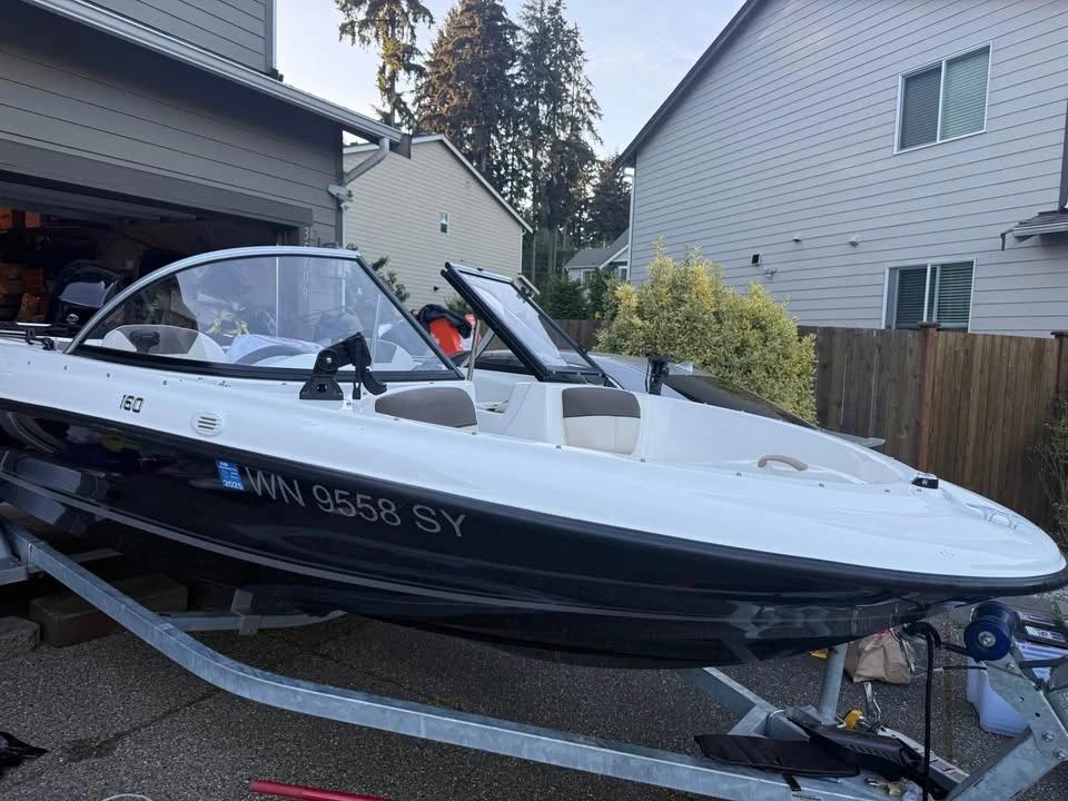 2021 Bayliner BowRider 160 160 Bowrider