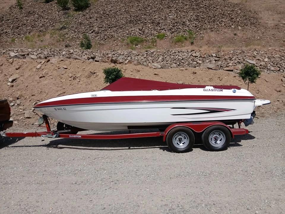 2003 Glastron 20.5 recreation boat GT 205