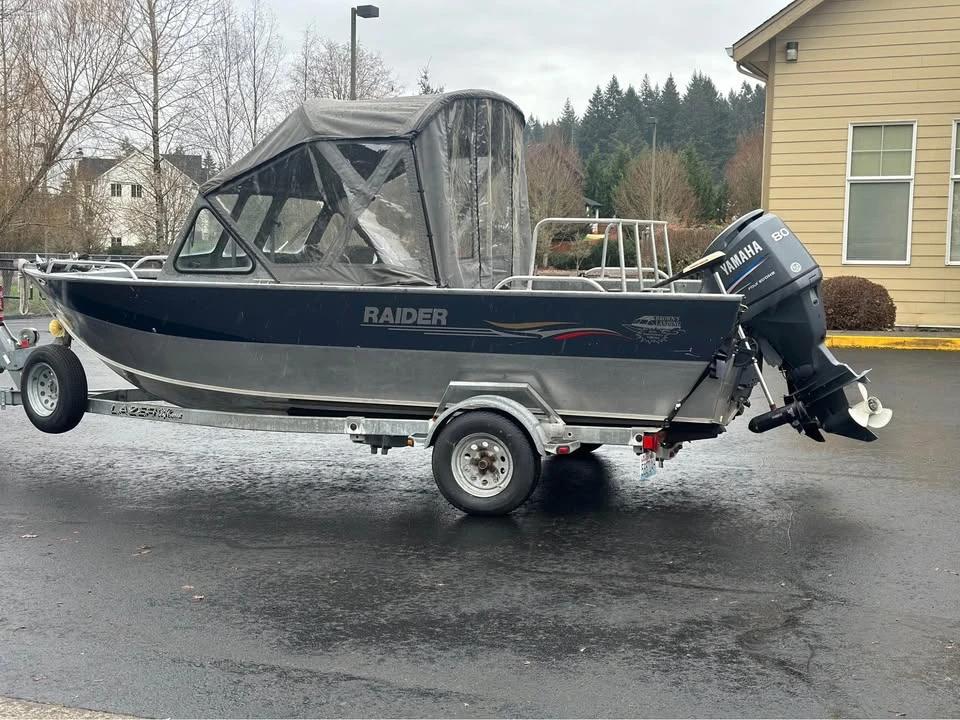 2003 Raider 18FT fishing boat aluminum Pro Sport 182