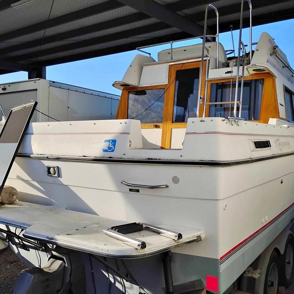 1990 Bayliner 2556 ciera 2556 Ciera Command Bridge