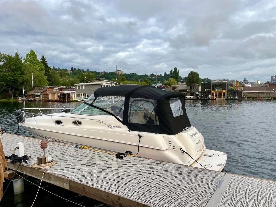 1999 Sea Ray sundancer 270 wide body 270 Sundancer