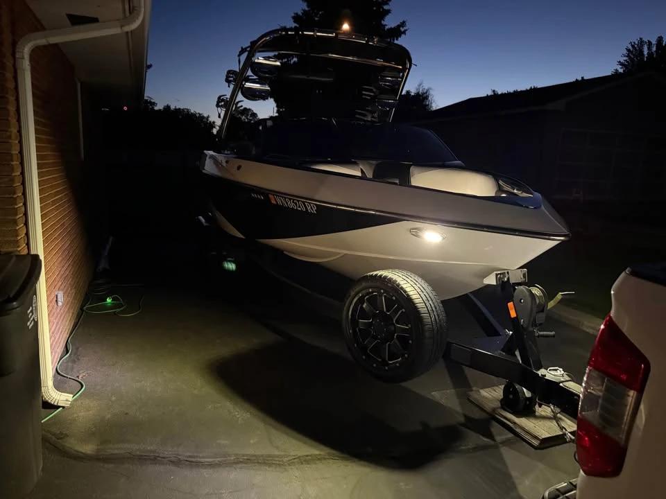 2011 Malibú 247 lsv