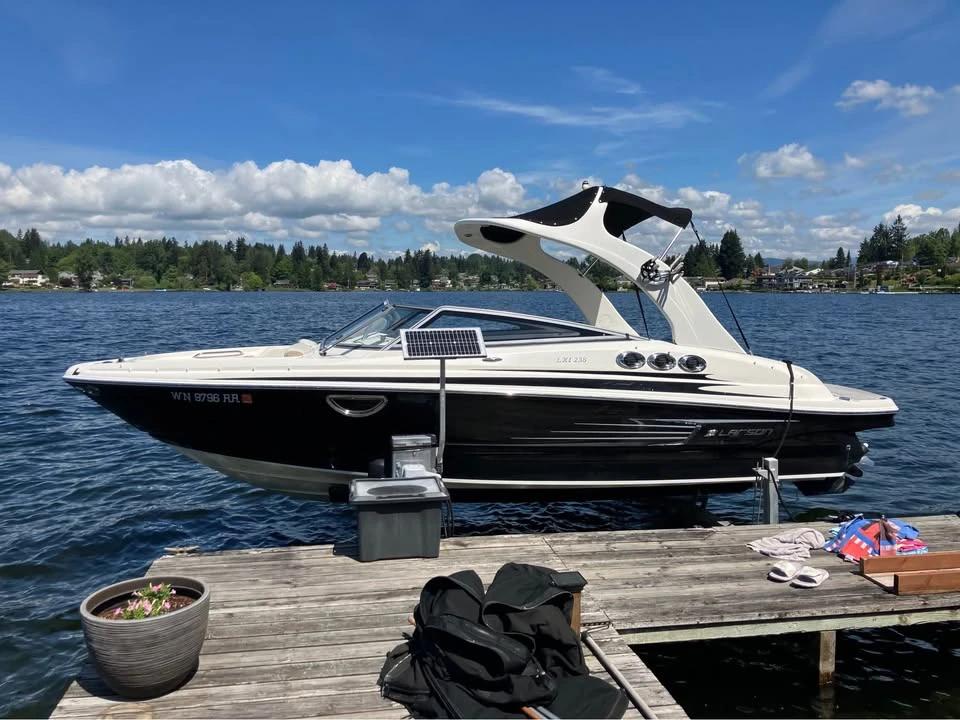 2012 Larson lxi 238 LXi 238
