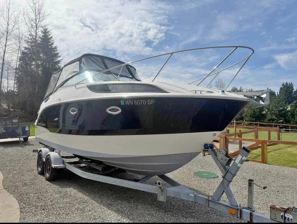 2012 Bayliner 255 255 Sunbridge