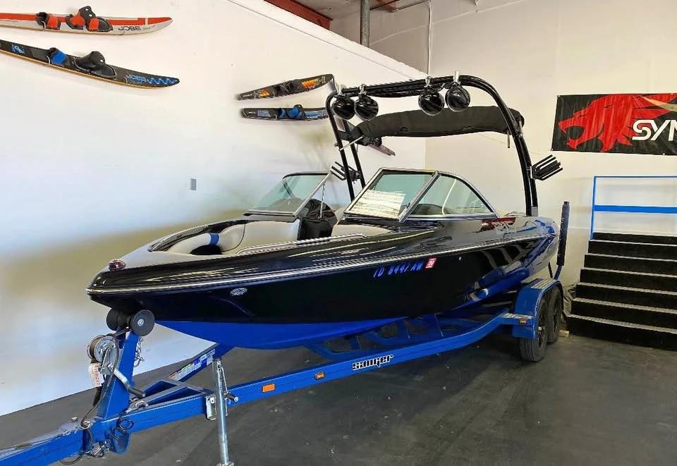 2016 Sanger Surf Boat and trailer Sanger 212 SL