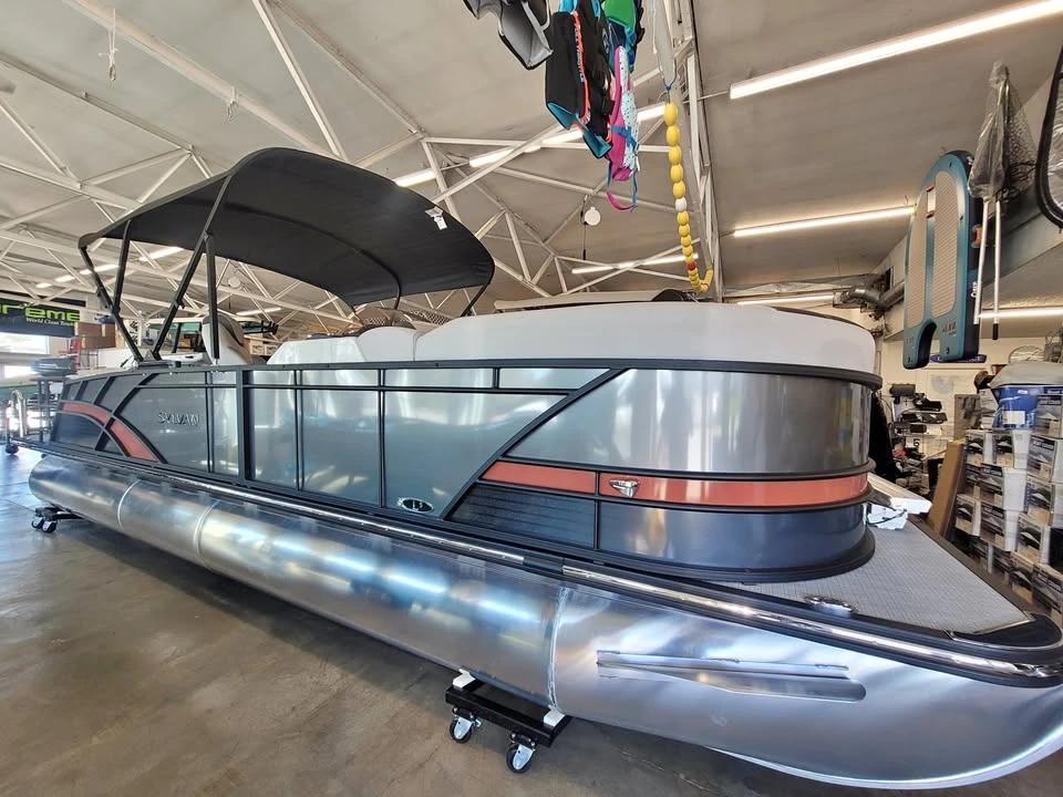 2025 Sylvan L5 DLZ Bar