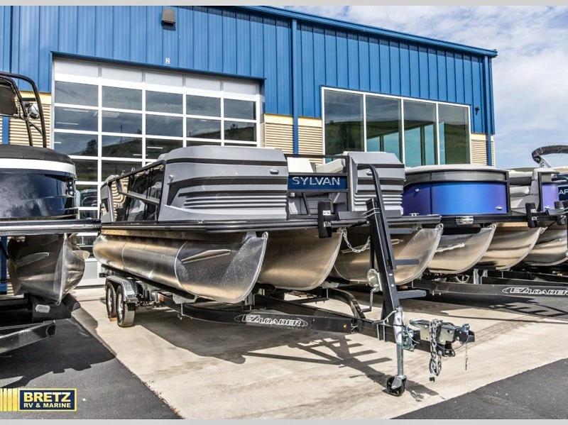 2026 Sylvan r22 party fish