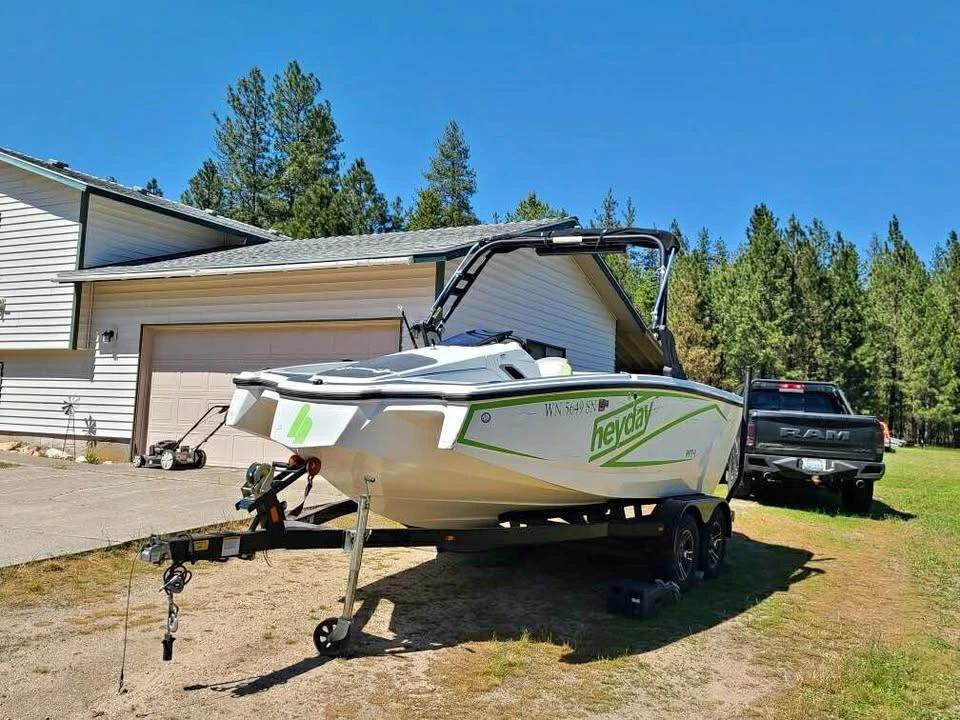 2017 Heyday wt 1, surf wake boat 350hp WT-1