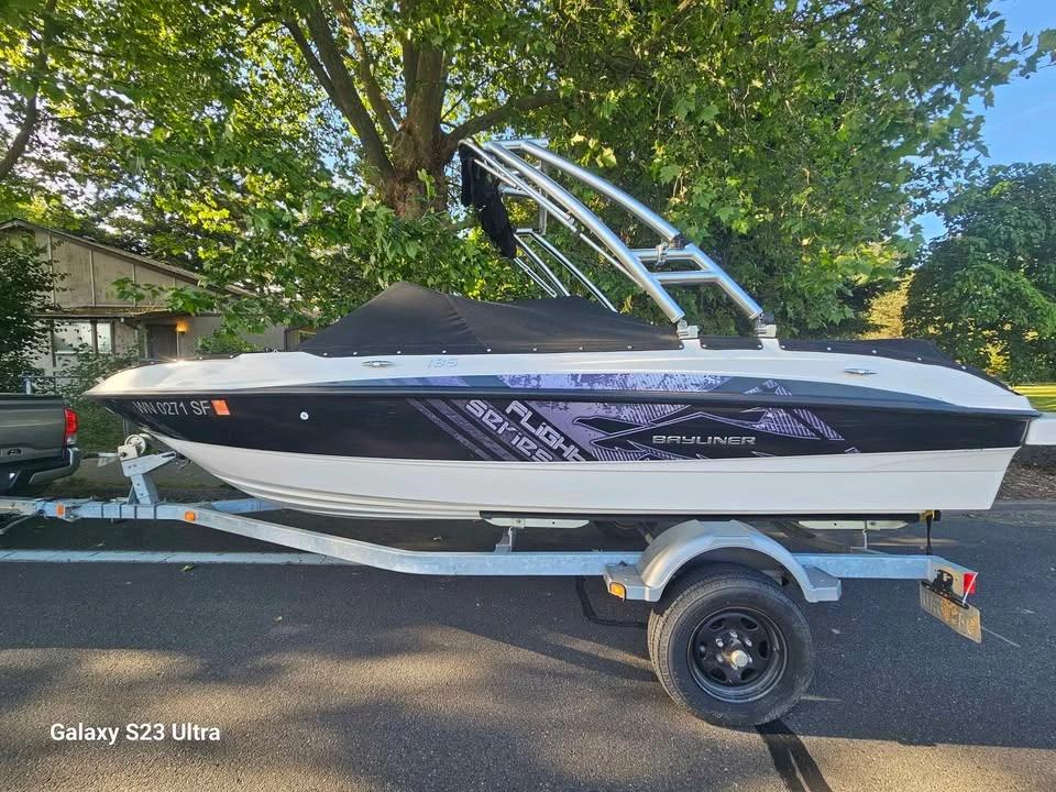 2013 bayliner 185 fly series