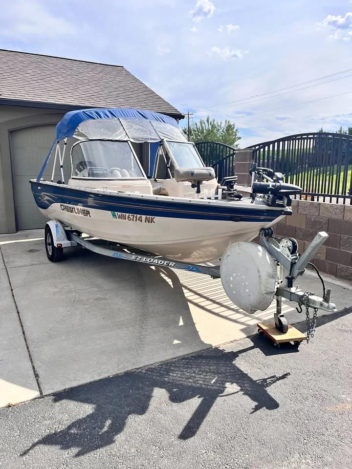2002 Crestliner 1700 Fishhawk