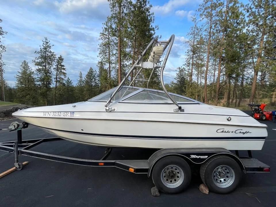 2000 Chris Craft bowrider 190