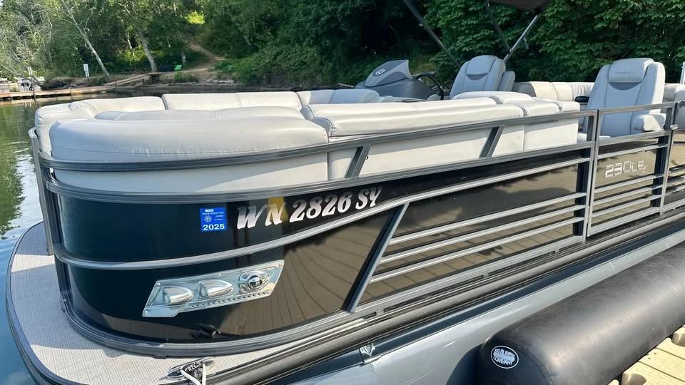 2019 Regency 230 le