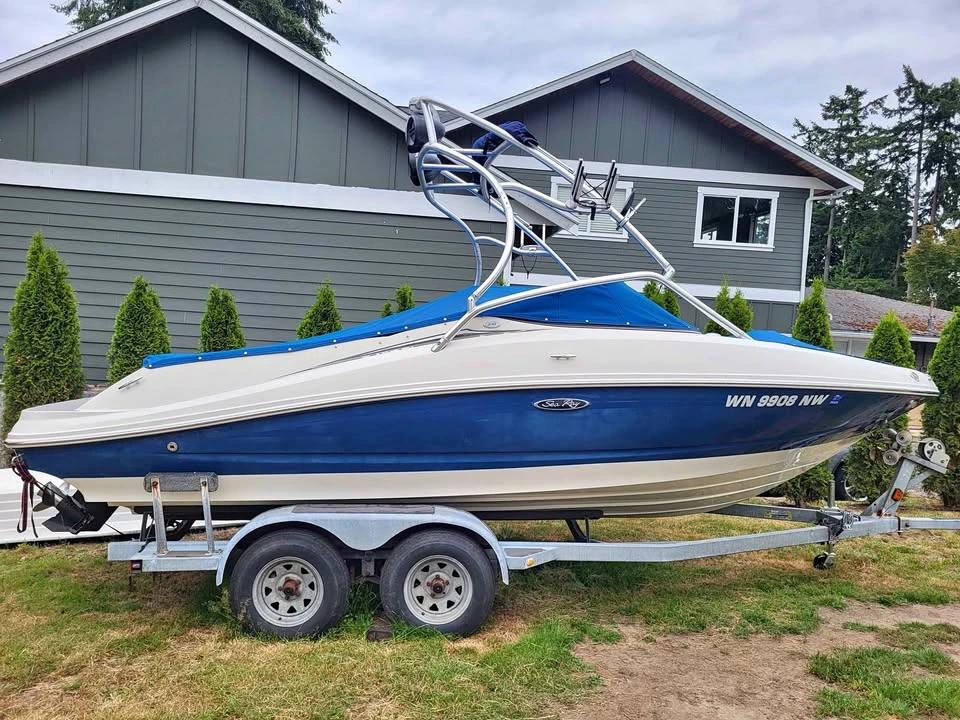 2007 SeaRay 210 Signature