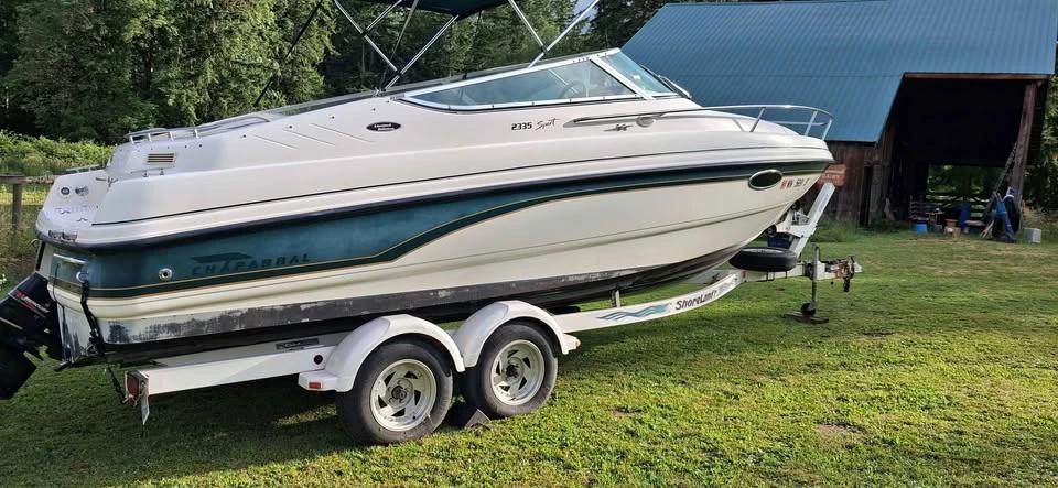 1998 Chaparral 2335 ss ltd edition cuddy cabin 2335 SS Limited Edition