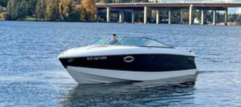 2004 Colbalt 255 Cuddy w/ trailer 255 Cuddy Cabin