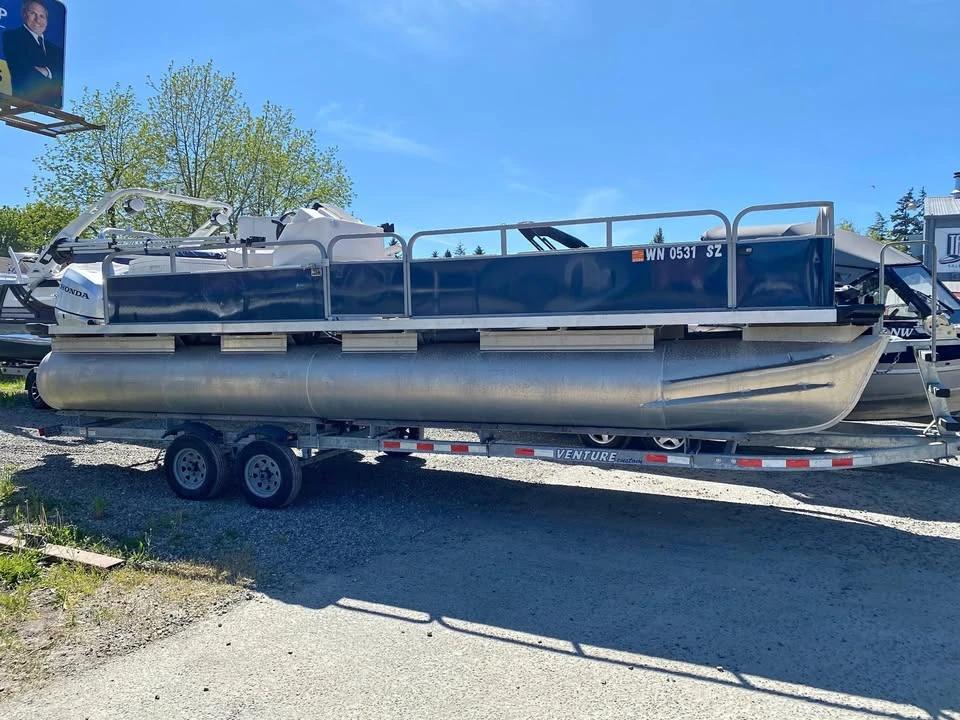 2021 PNWT Open pontoon boat