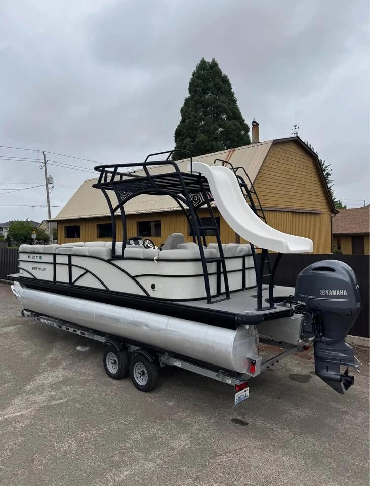 2019 Godfrey Double Decker pontoon