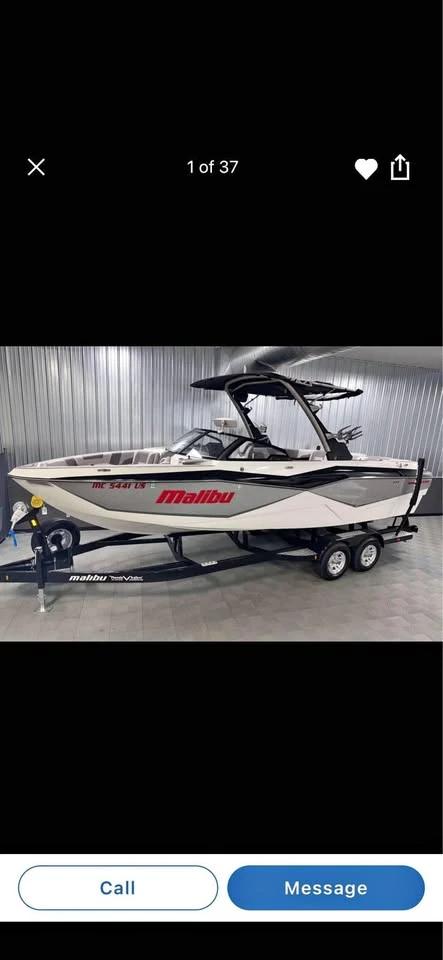 2022 Malibu Boats 25lsv