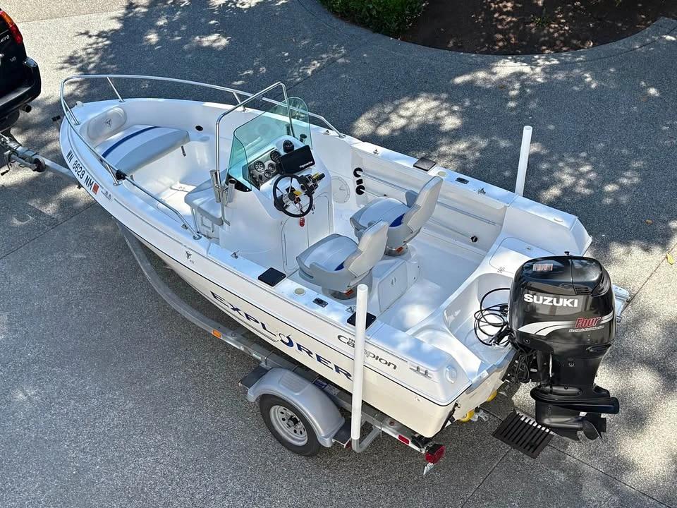 2003 champion 492 17ft 193 CX