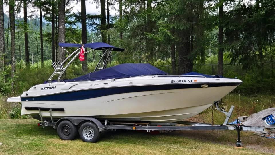 2001 Four Winns horizon 230