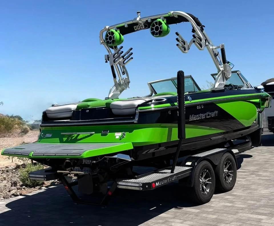 2013 Mastercraft surf/wakeboard