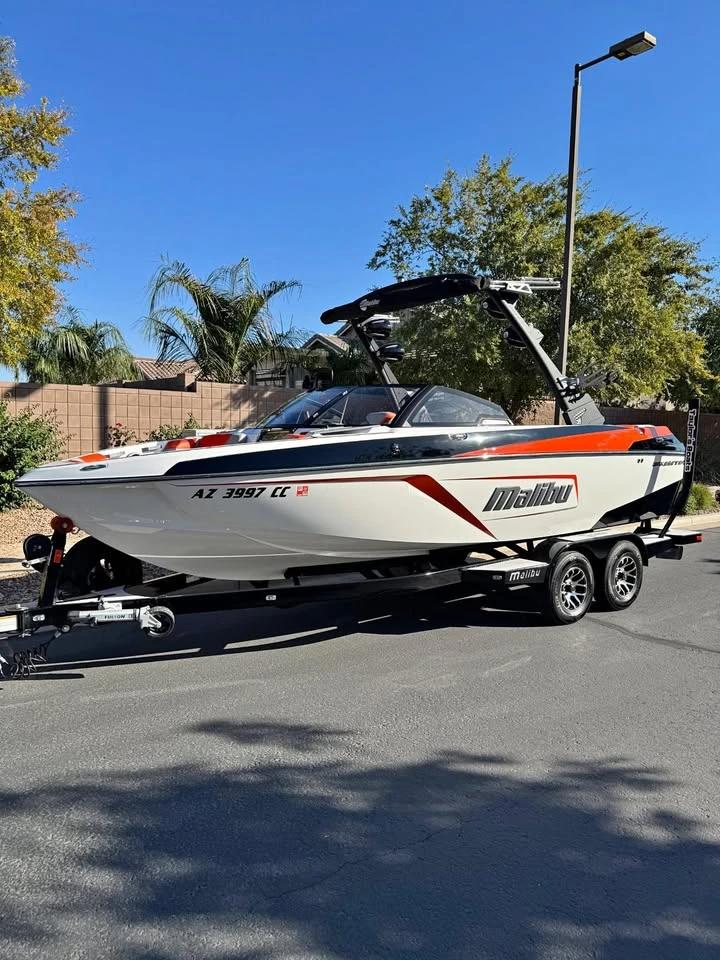 2021 Malibu 22lsv