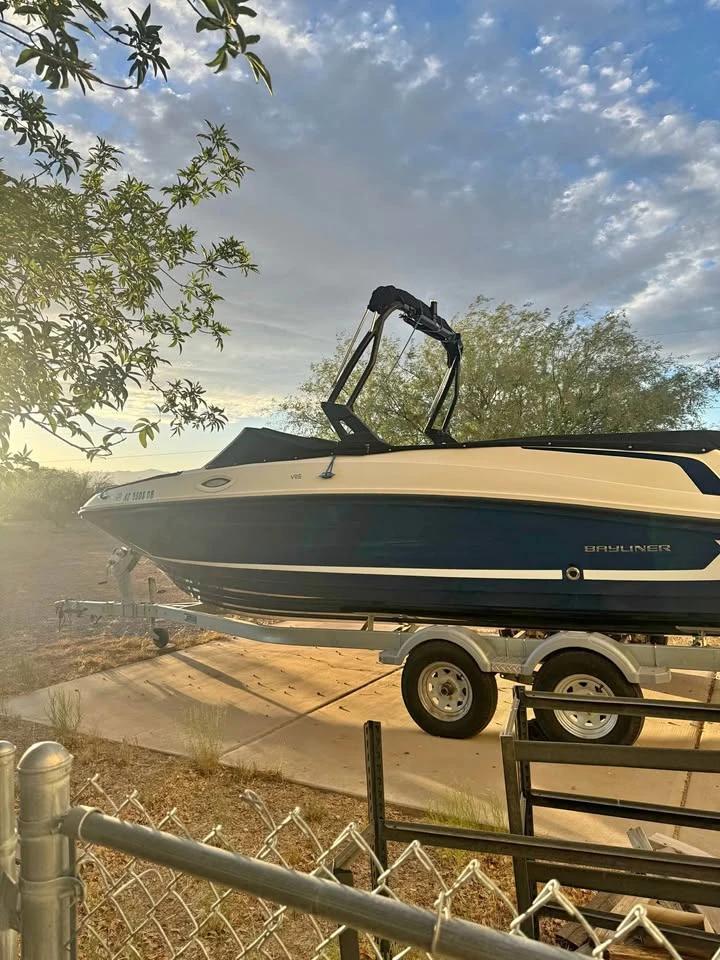 2022 Bayliner VR-6