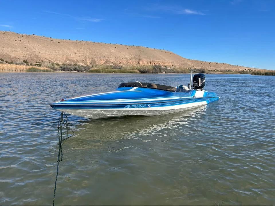1990 Laveycraft 20.2 20.2 Sebring Tunnel