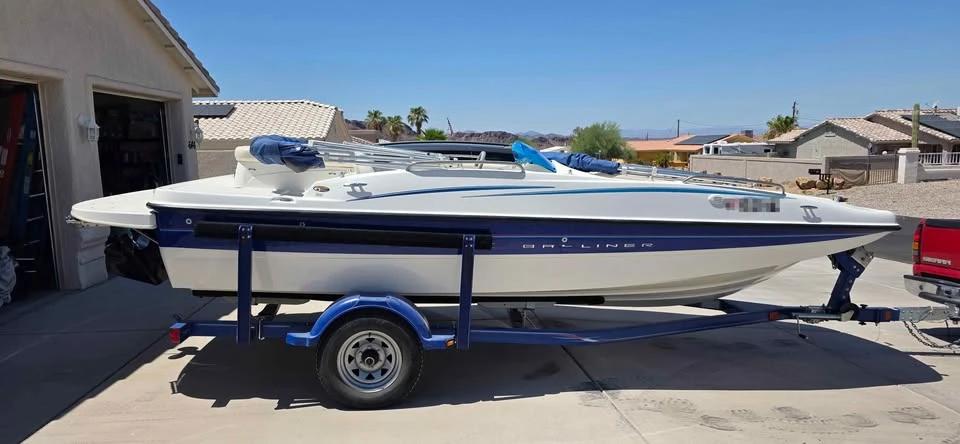 2006 Bayliner 197 197 Deck Boat
