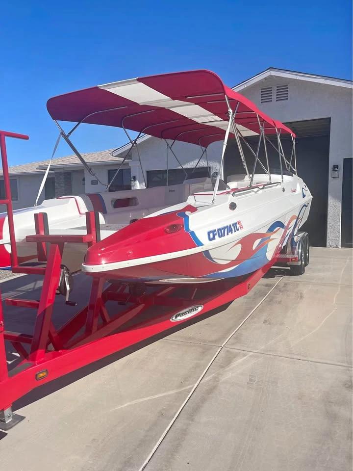 2011 Carrera Party Effect 257 Deck Boat