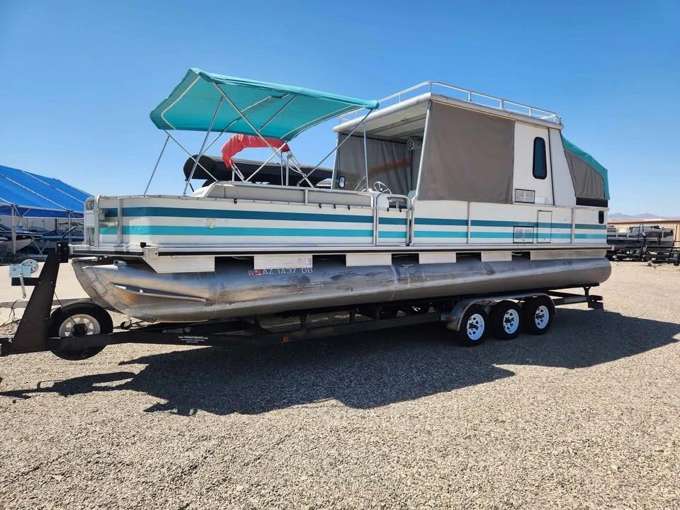 1994 SunTracker party hut 30ft Sun Tracker Party Hut 30