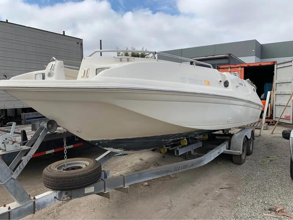 1999 Searay sundeck 24