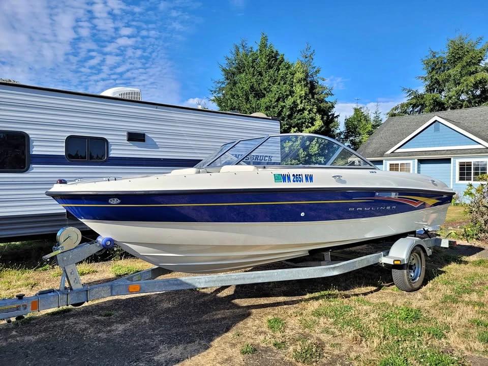 2007 Bayliner 185 Bowrider Boat