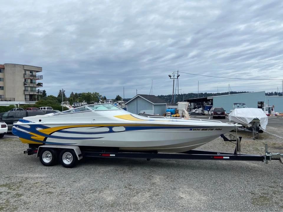 2000 velocity power boat 260