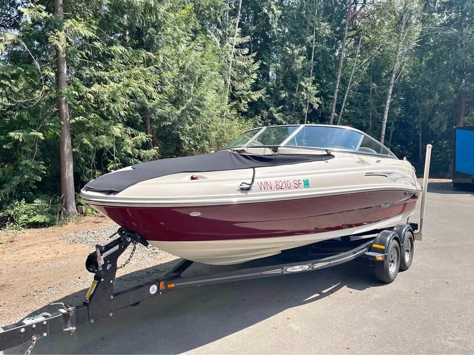 2006 Sea Ray sun deck