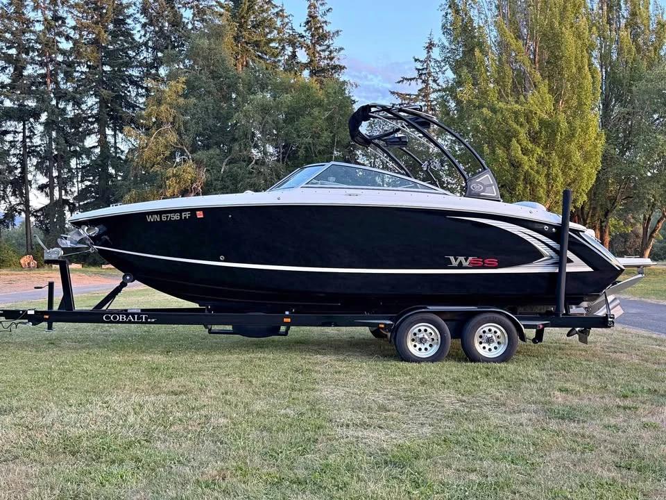 2016 Cobalt r5 surf