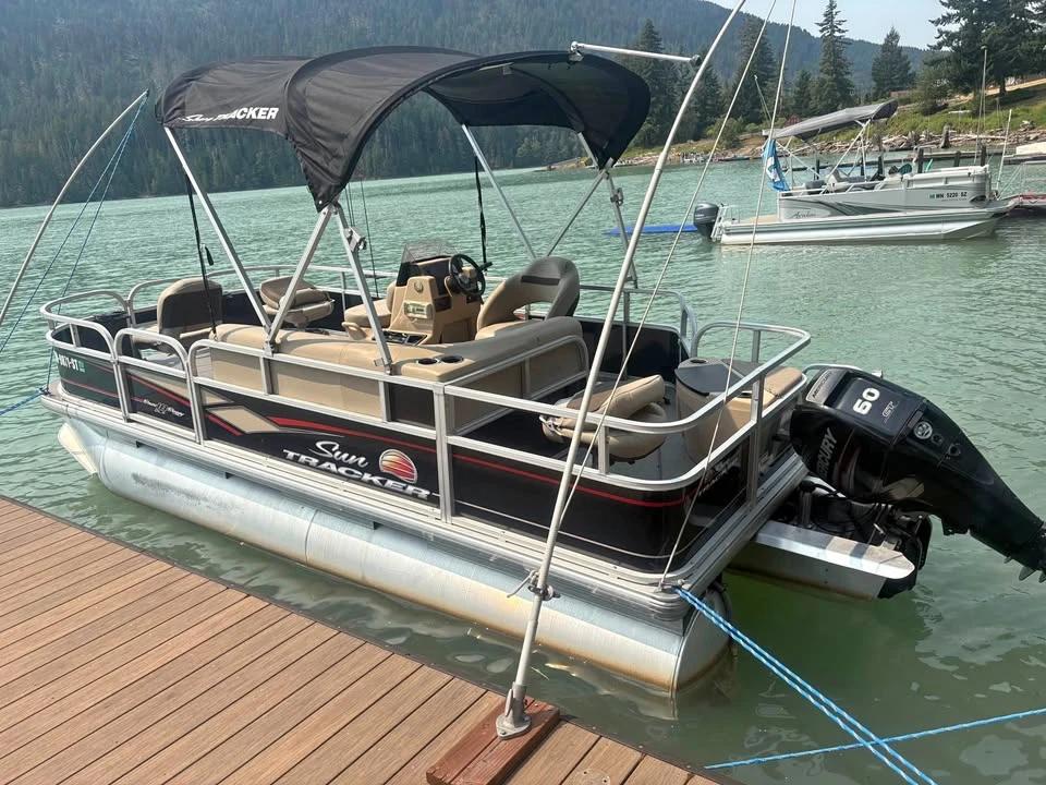 2019 Sun Tracker bass buggy 18 dlx Bass Buggy 18 DLX
