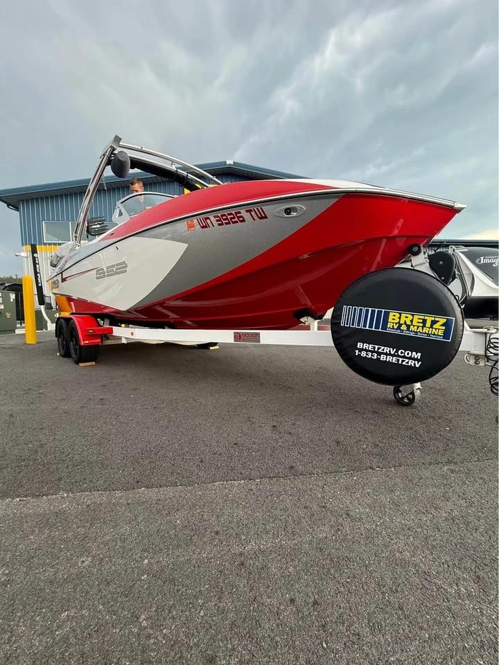 2015 MB Sports b52 surf boat 23ft B52 23