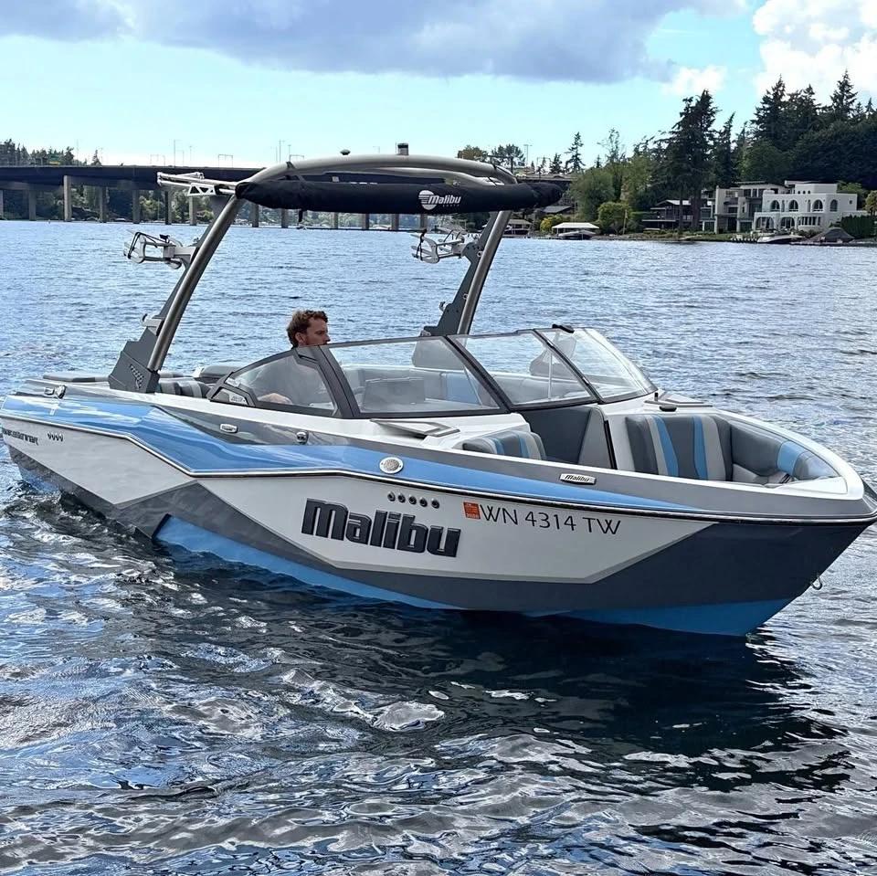 2024 Malibu 22 lsv