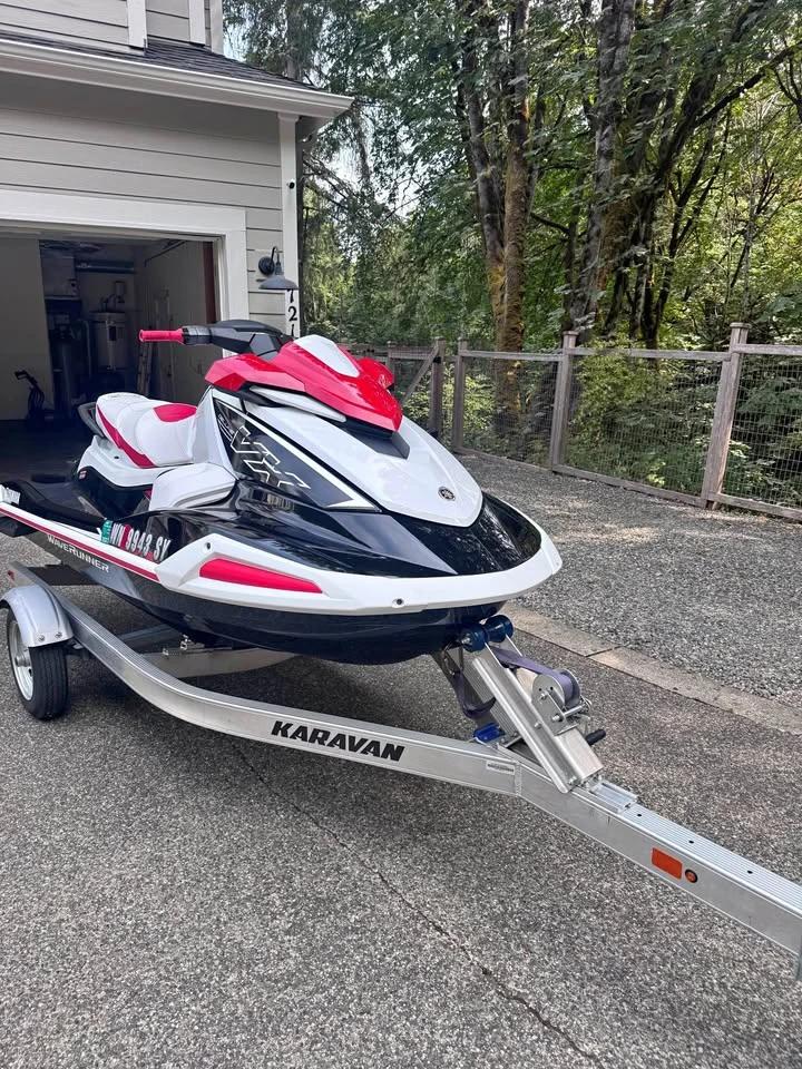 2021 WaveRunner VX Deluxe