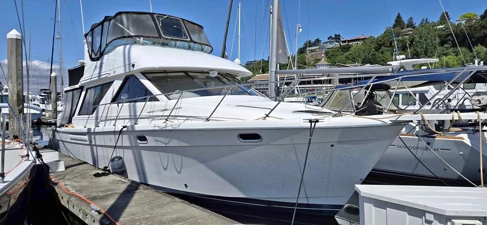 1996 Bayliner 3988 3988 Command Bridge Motoryacht