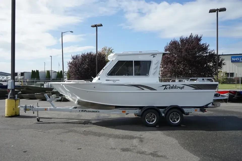 2025 Weldcraft 210 Revolution Hard Top