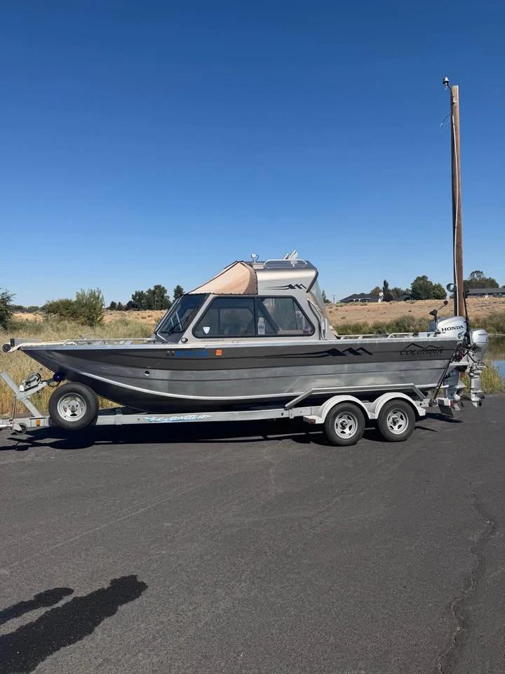 2008 2008 Columbia boats 2118 fisherman 2118 fisherman